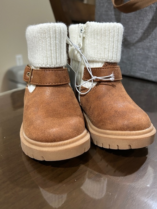 Cat & Jack Other - toddler girl boots from Cat & Jack, specifically the Trista Zippered Booties